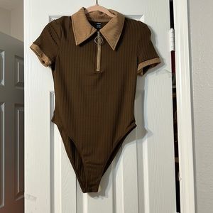 SHEIN Collar Quarter
Zip Bodysuit